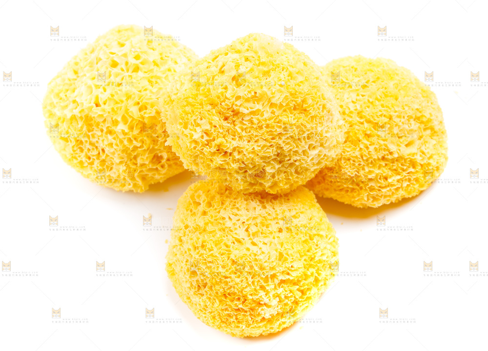 白底上放着古田银耳