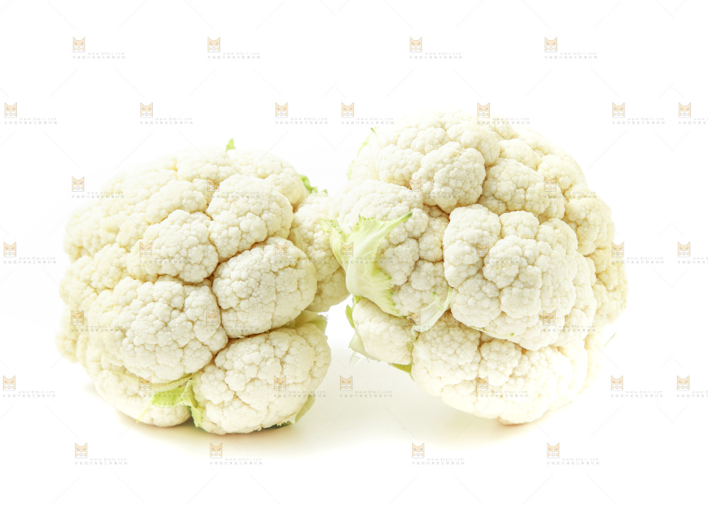 白底上放着花椰菜