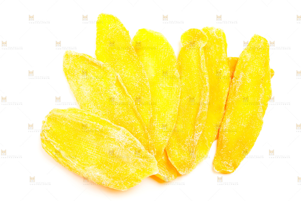白底上摆放着芒果干