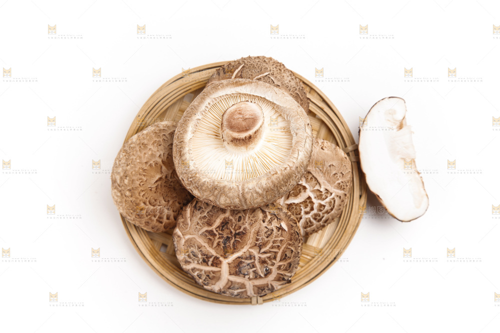 篮子里的冬菇