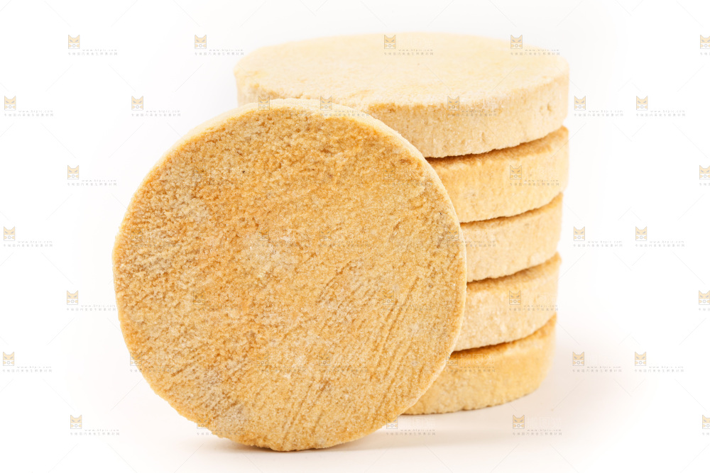 白底上的烟饼