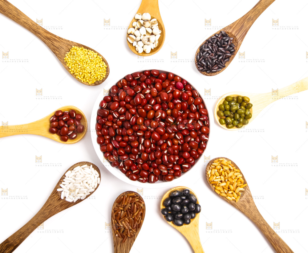 白底上的五谷食材