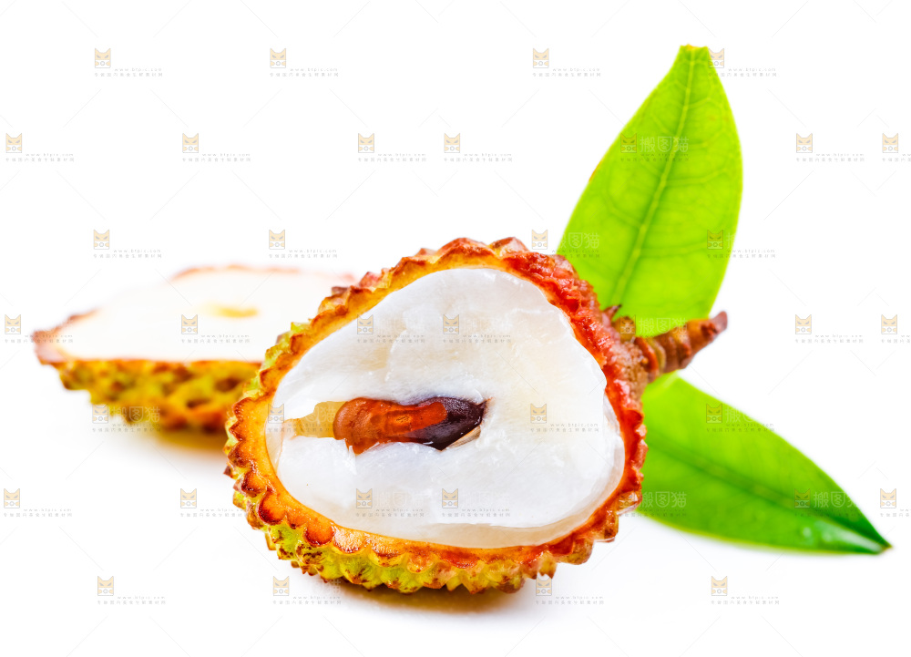 白底上放着切成两半的海南妃子笑