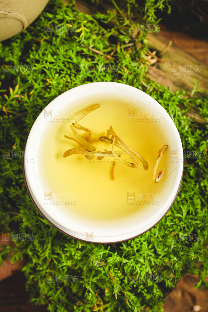 一杯金银花茶