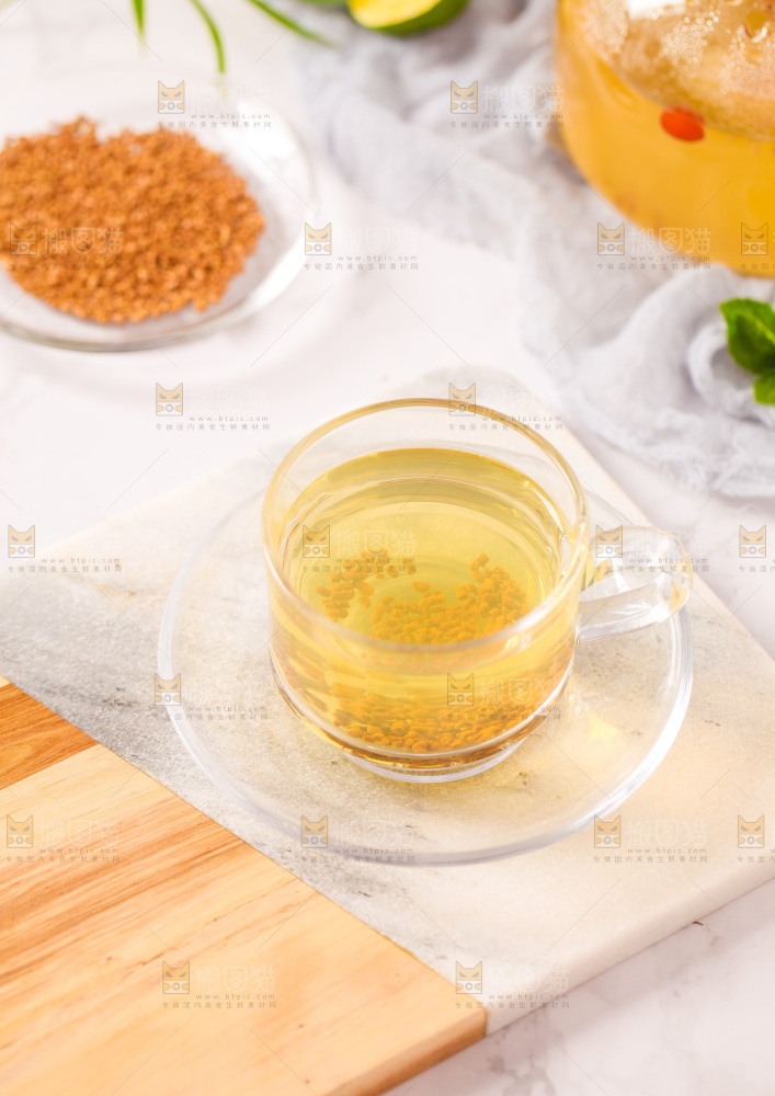 一杯苦荞麦茶