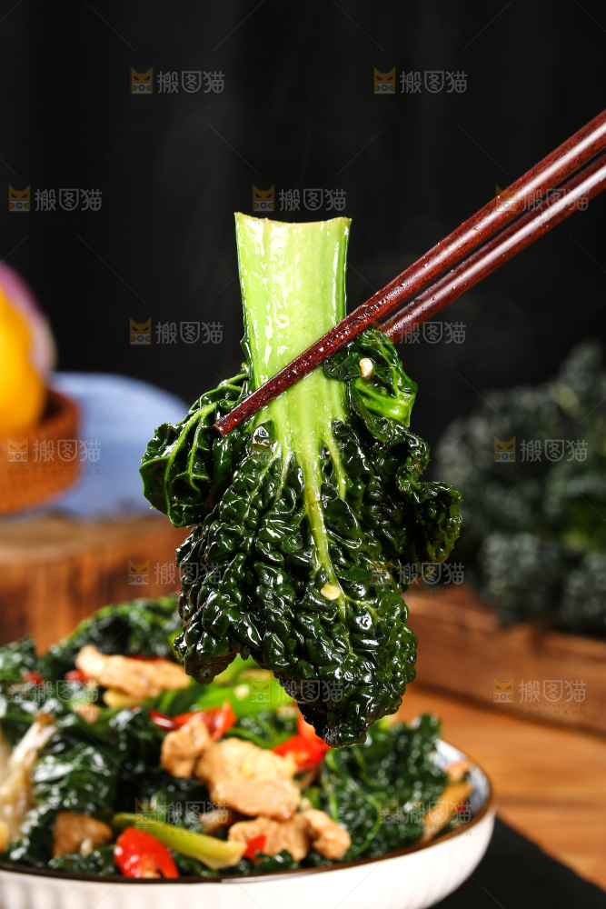 筷子上夹着泡泡青