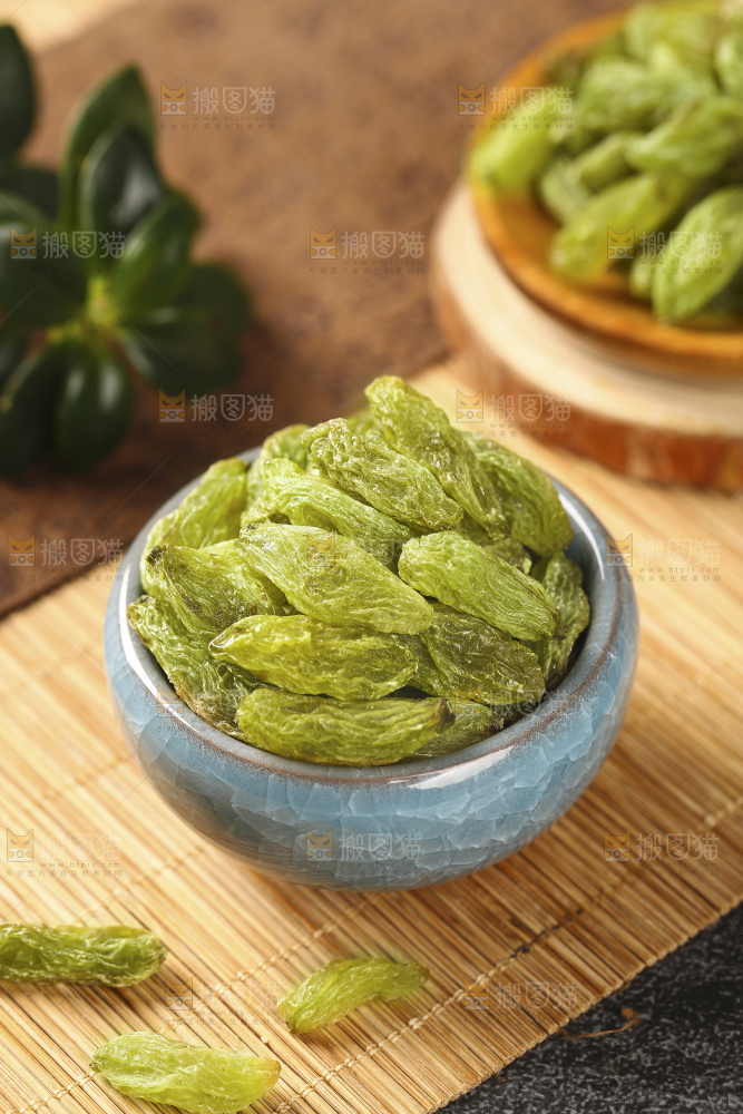 一碟绿葡萄干