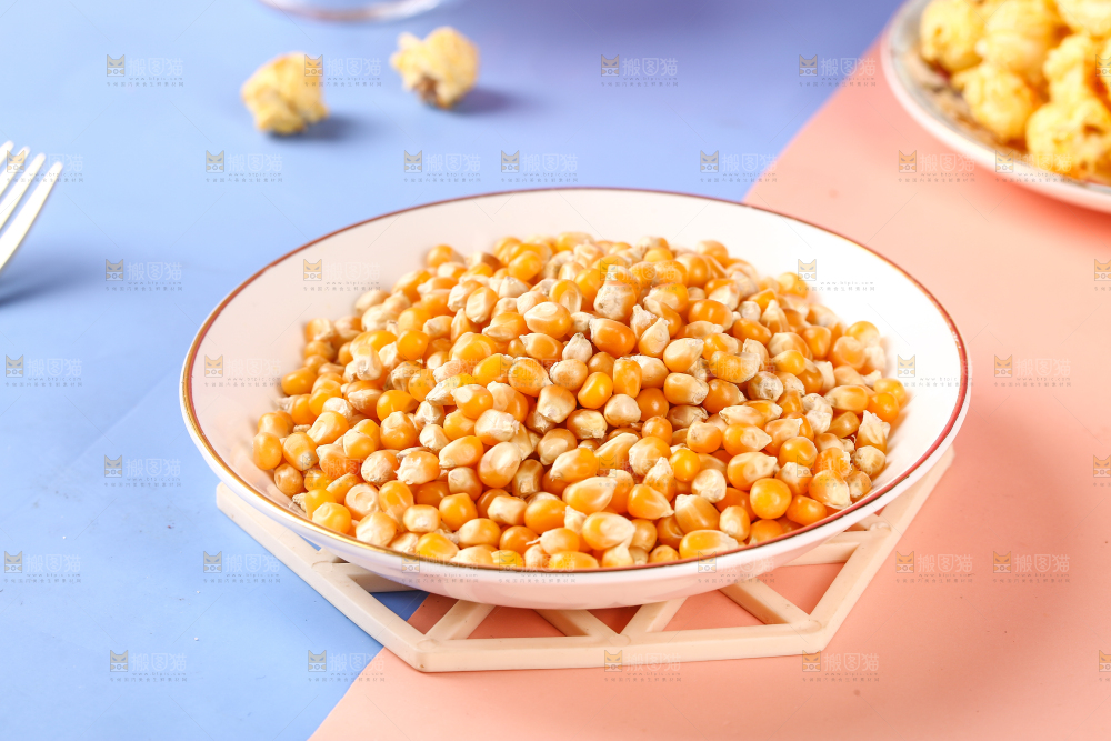 一盘爆米花玉米粒