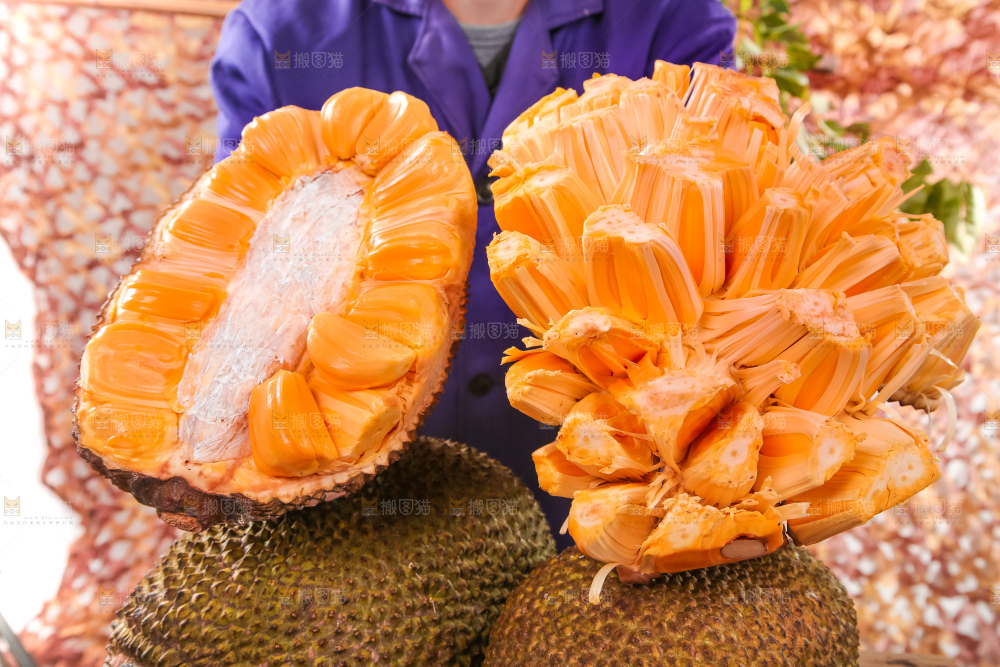 一堆泰国红肉菠萝蜜