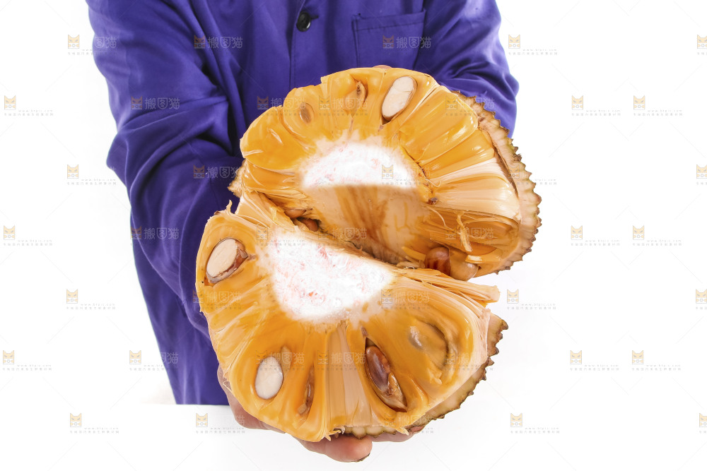 手里捧着菠萝蜜