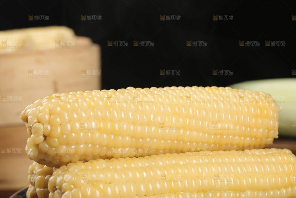 新鲜的白糯玉米