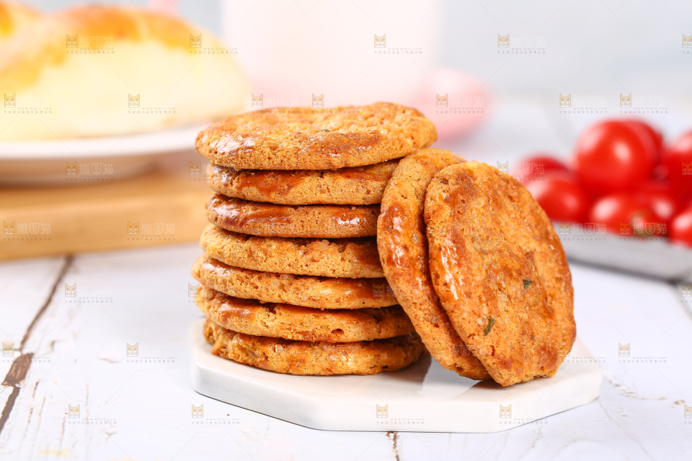 石垫上放着香酥鸡仔饼