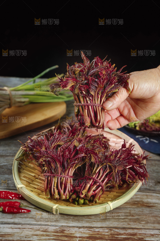一篮红油香椿芽