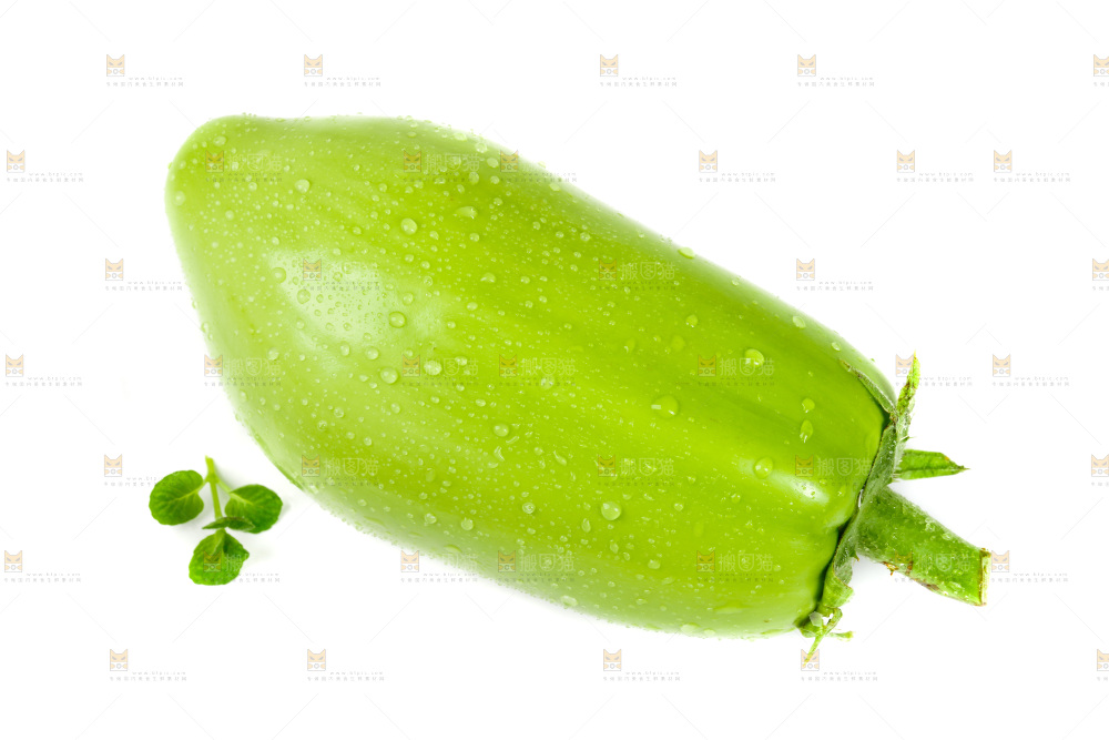 白底上放着青茄子