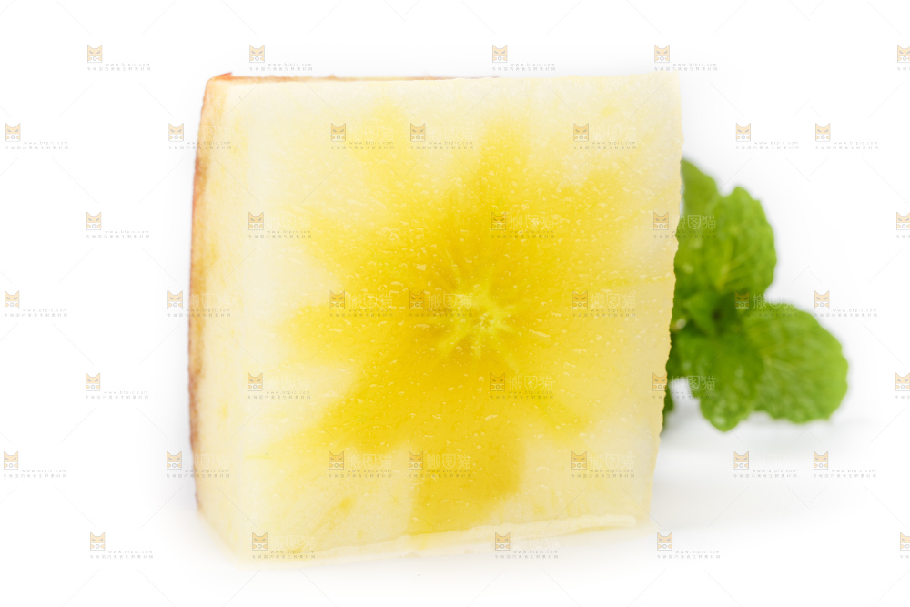 白底上放着大凉山丑苹果