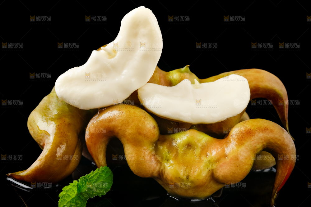 黑底上的菱角