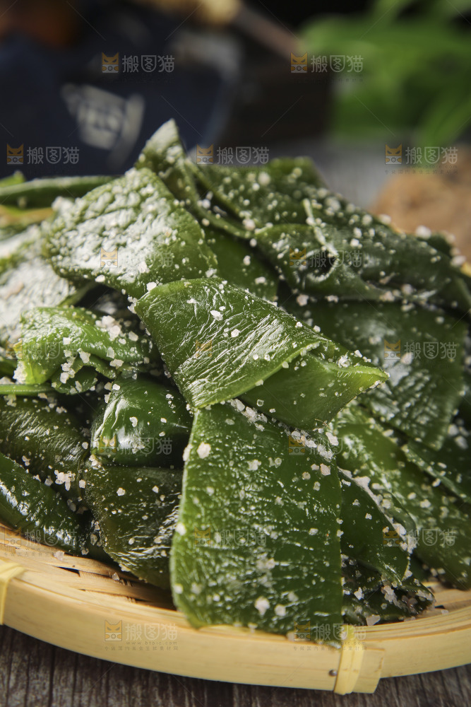 一篮盐渍海带结
