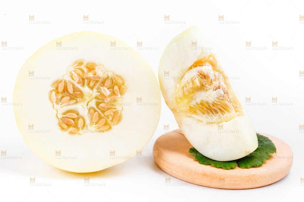 木板上的甜瓜