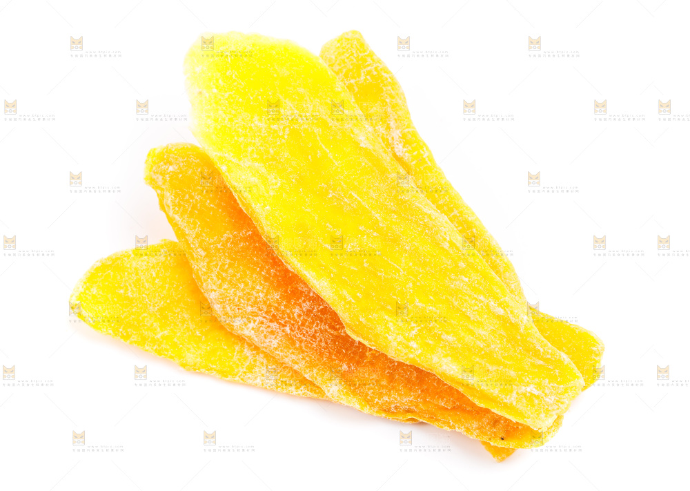 白底上放着芒果干片