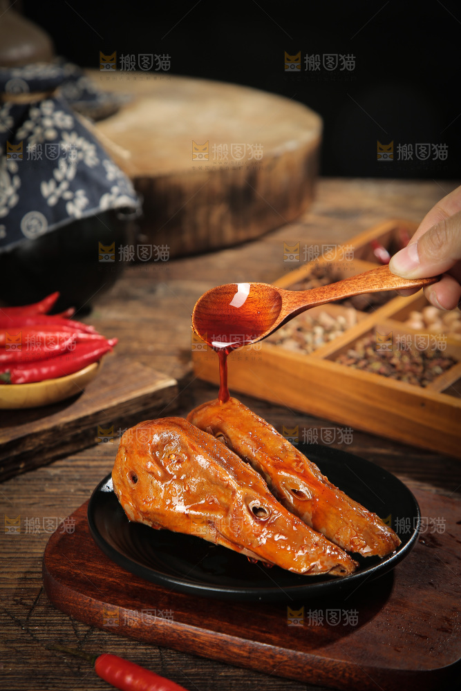 一盘香辣鸭头