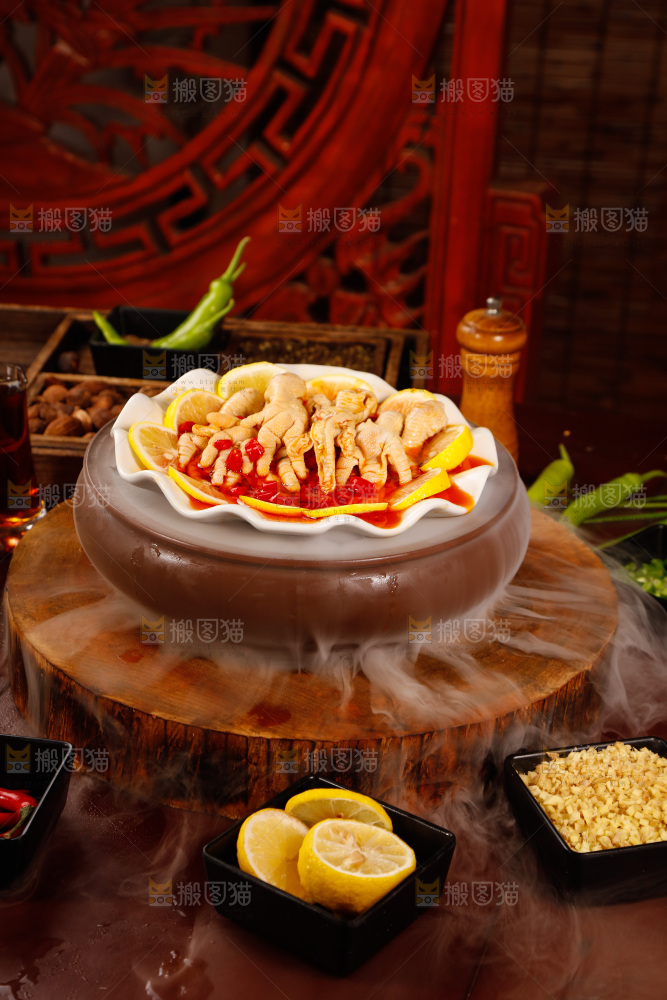 一盘柠檬酸辣无骨凤爪