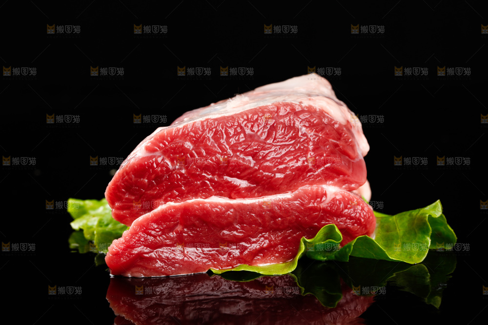 黑底上的牛腱子