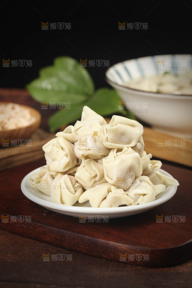 一盘手工馄饨