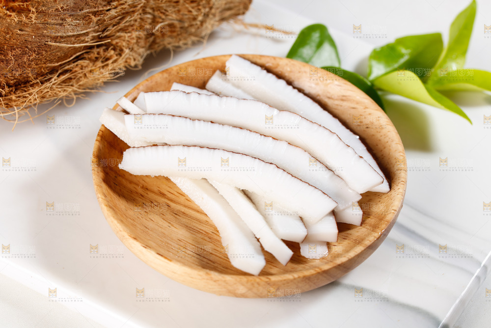 一盘椰子肉