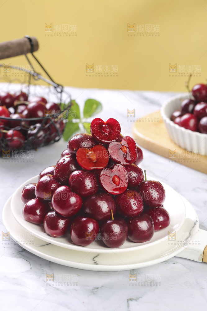 一盘美早大樱桃