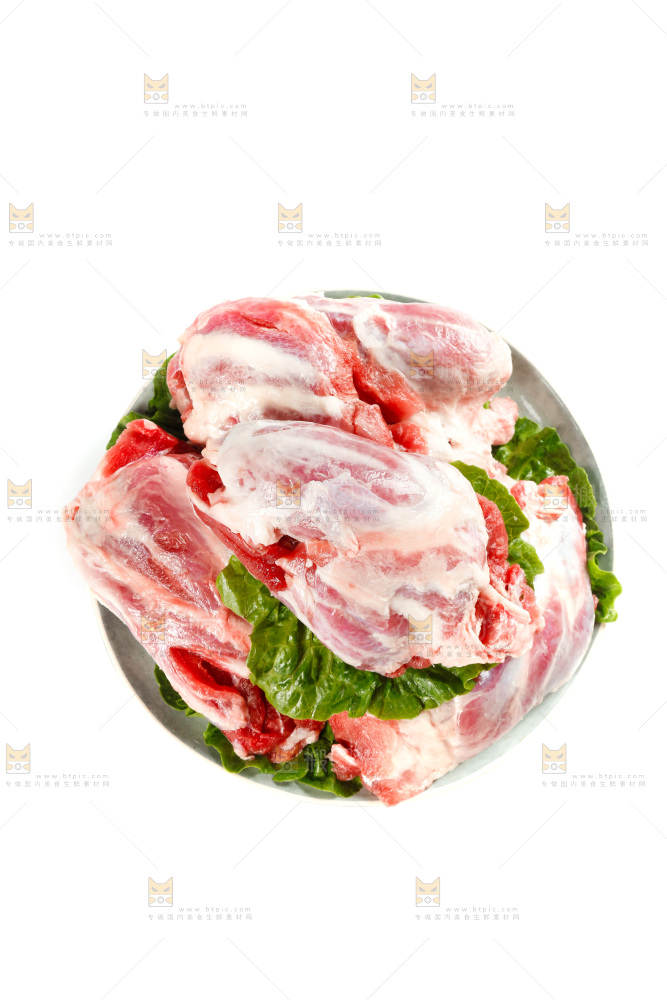 白底上放着一盘牛腱子肉