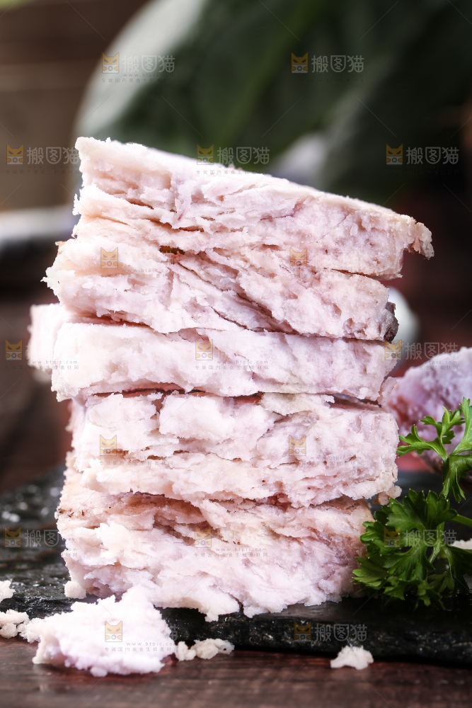 深底上放着荔浦芋头果肉