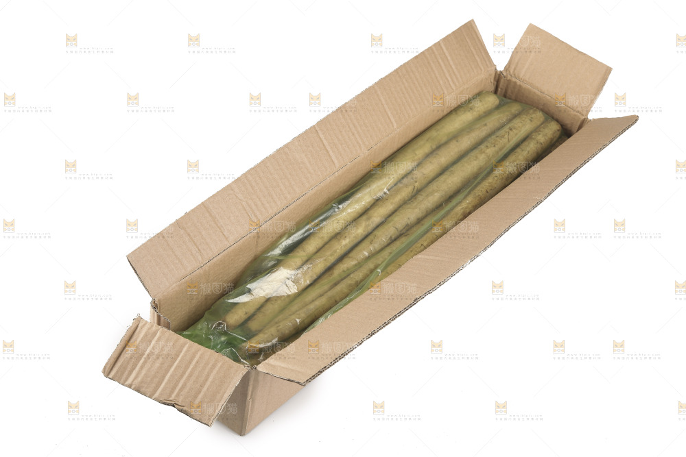 白底上放着一箱牛蒡根