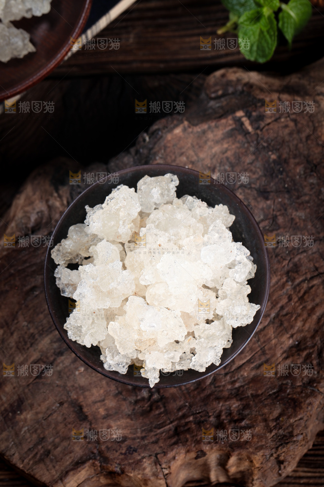 木底上一碗拉丝雪燕