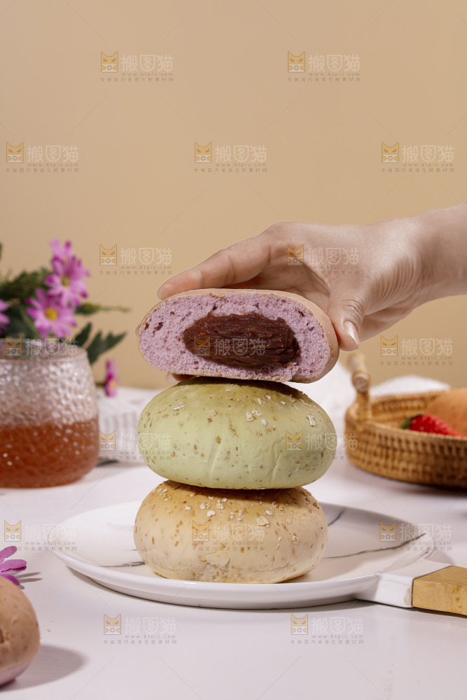 手里拿着欧包