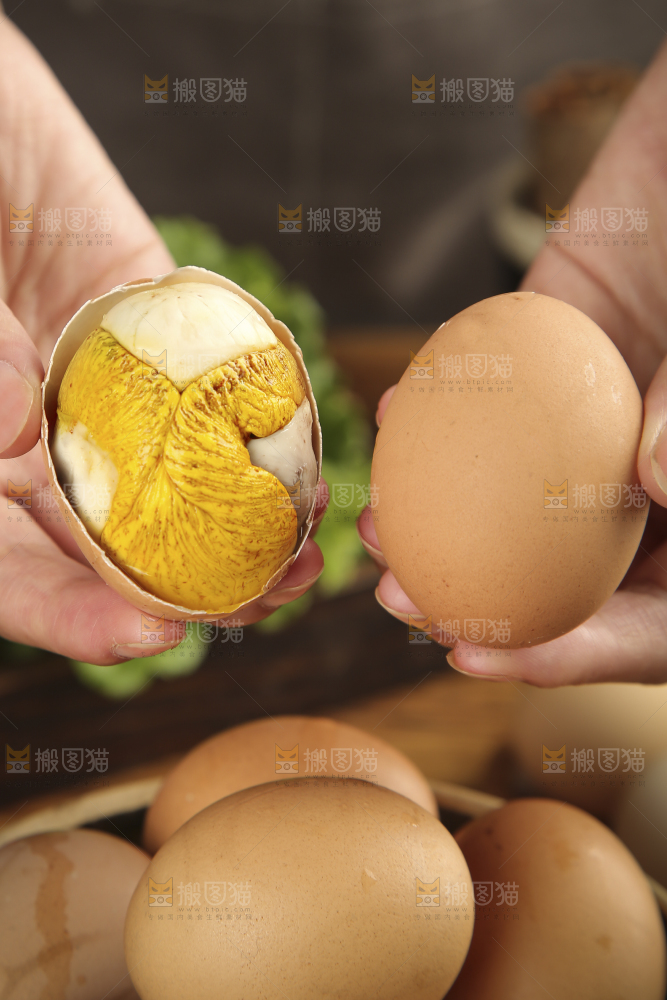 手上拿着活珠子