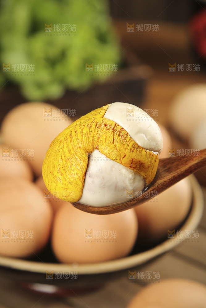 勺子上舀着的活珠子