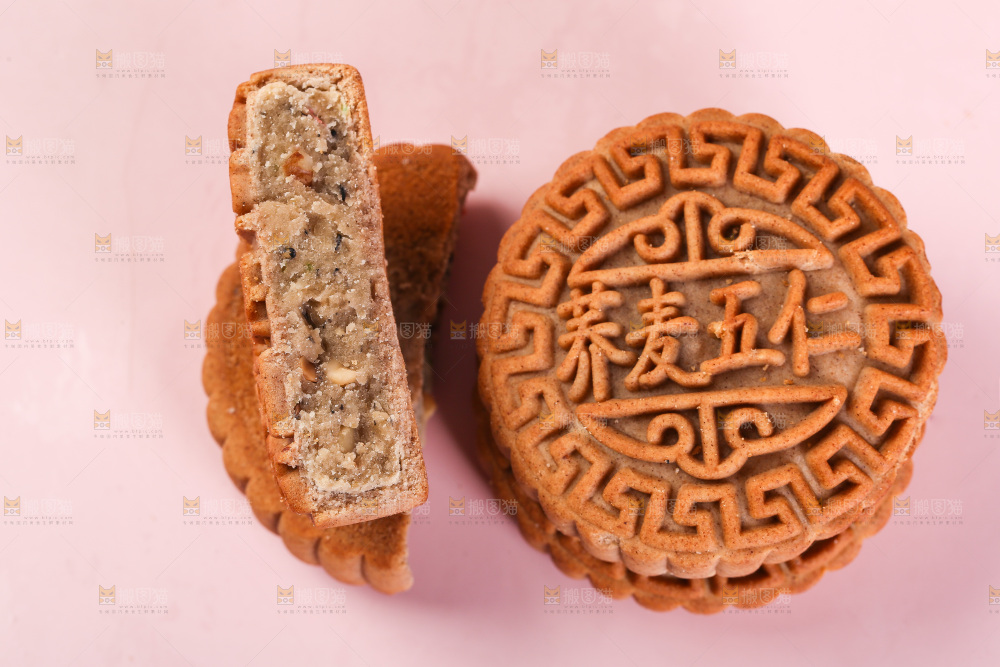 浅底上的荞麦五仁月饼