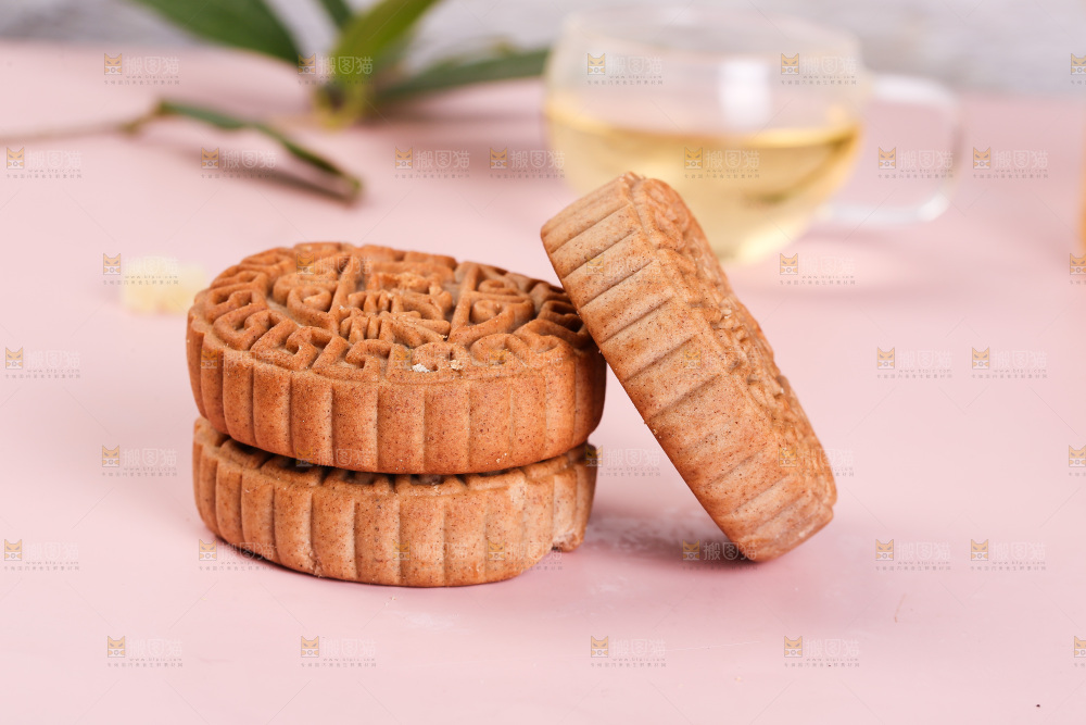 浅底上的荞麦五仁月饼