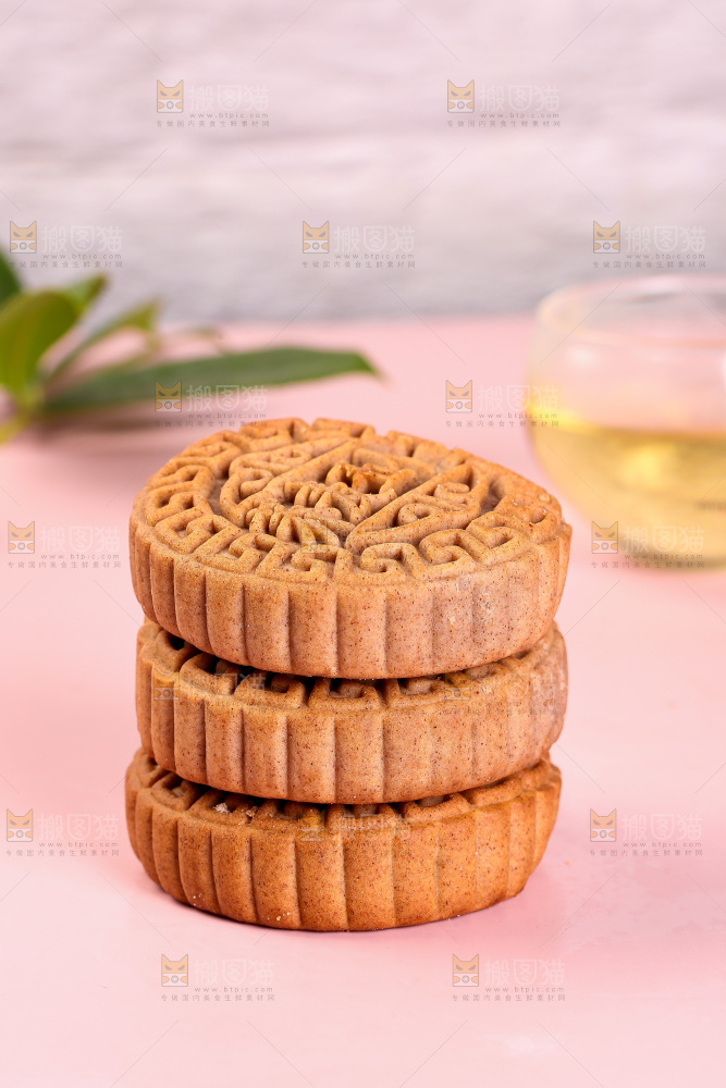 浅底上的荞麦五仁月饼