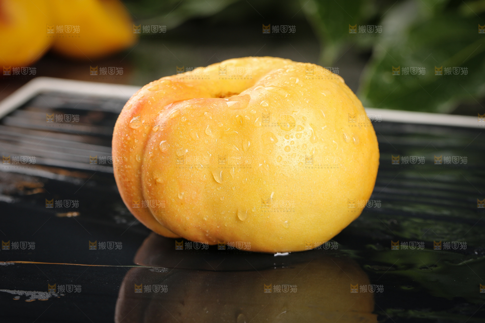 深底上的黄金油蟠桃