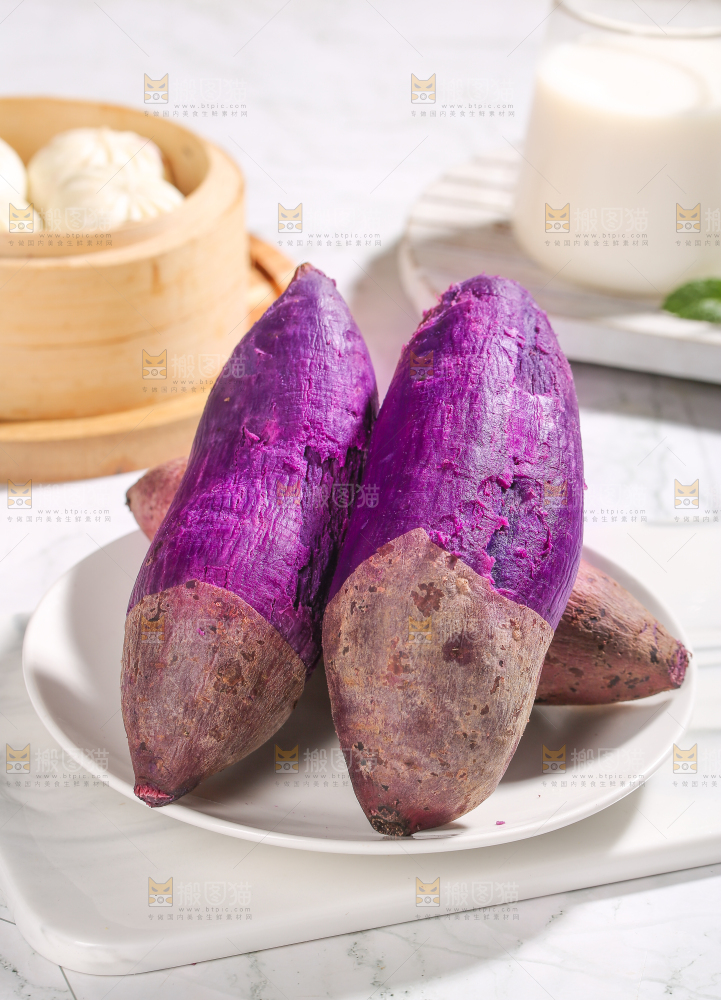 盘子里的大紫薯