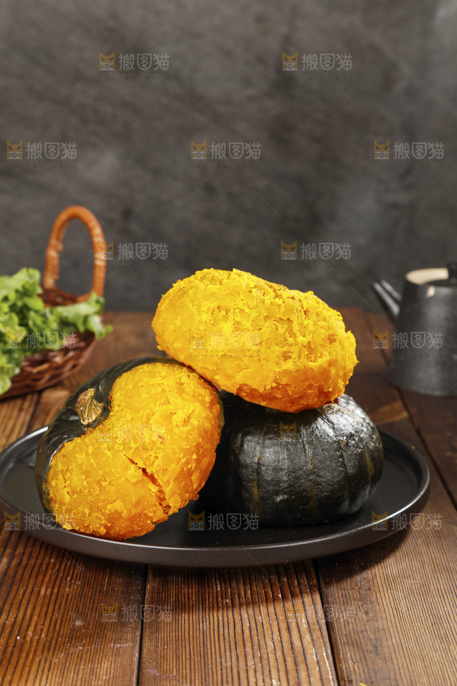 盘子里的贝贝南瓜