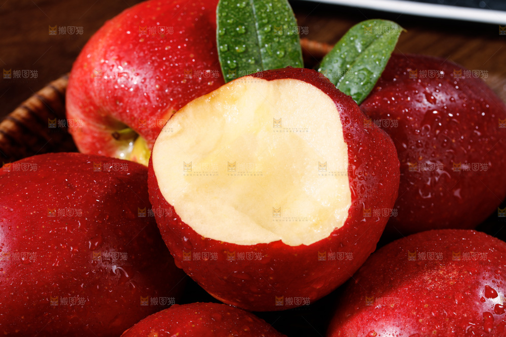 篮子里的新鲜单烁苹果