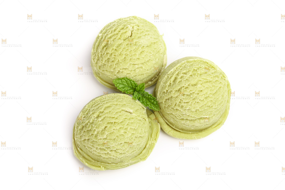 白底上放着的酸奶冰淇淋