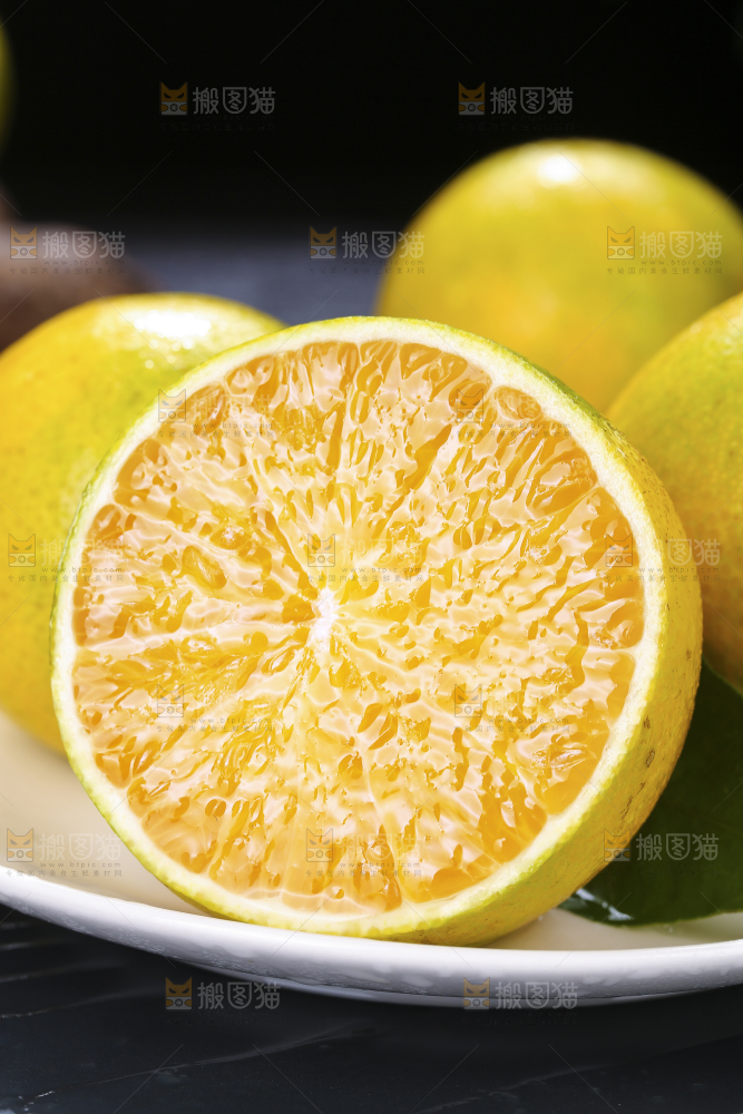 盘子里的爱媛果冻橙