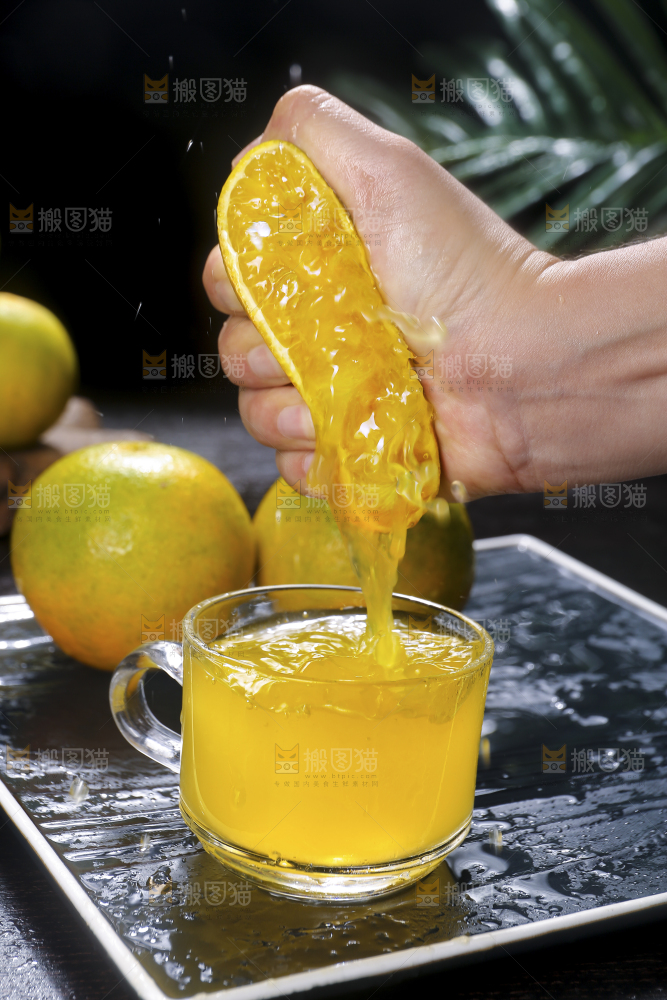 手里爆汁的果冻橙