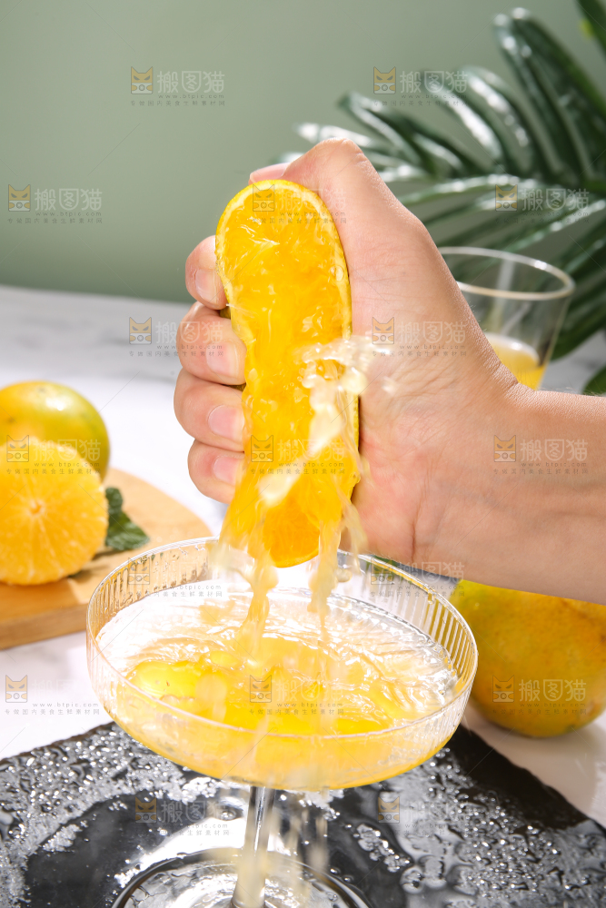 手里爆汁的爱媛果冻橙
