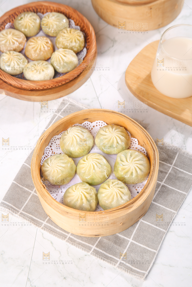 蒸笼里的小包子
