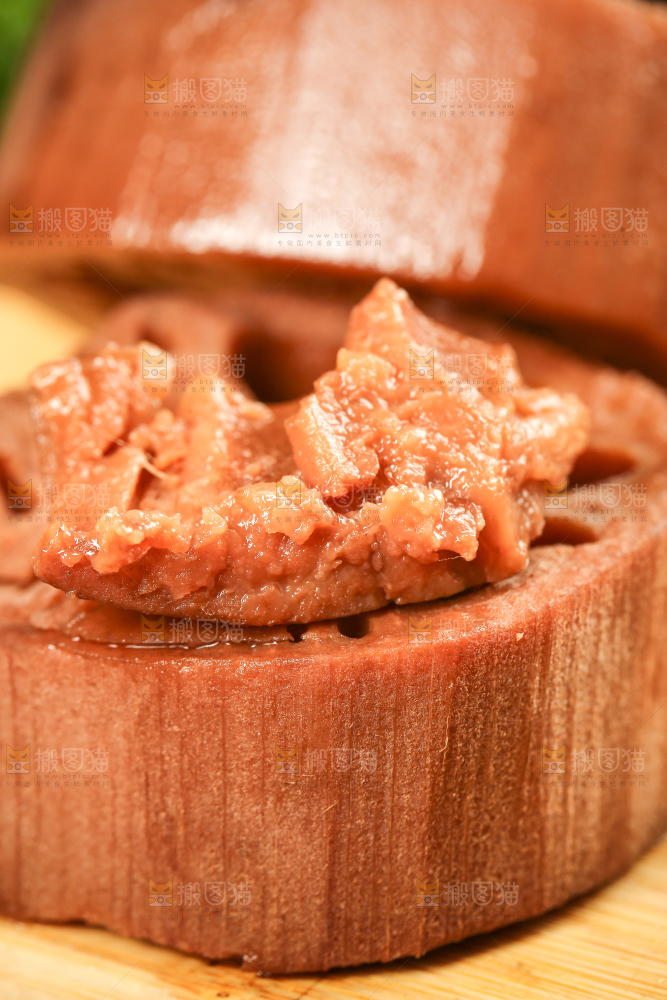 煮熟的洪湖粉藕