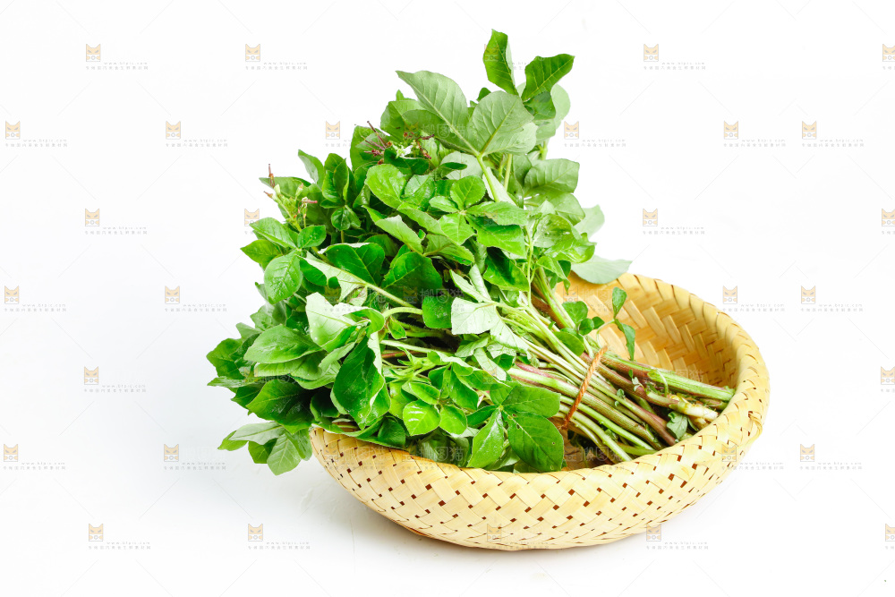 篮子里装着羊角菜